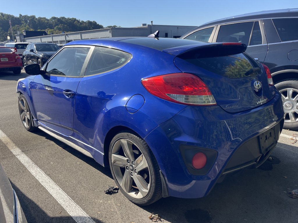 Used 2013 Hyundai Veloster Turbo FWD image 3
