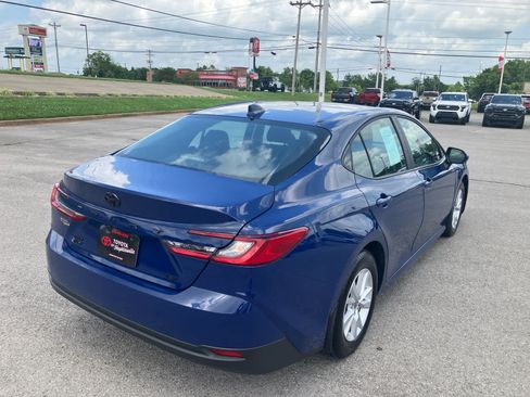Used 2025 Toyota Camry LE w/ Convenience Package AWD/4WD image 7