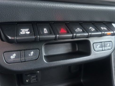 Used 2019 Chevrolet Colorado Z71 image 24