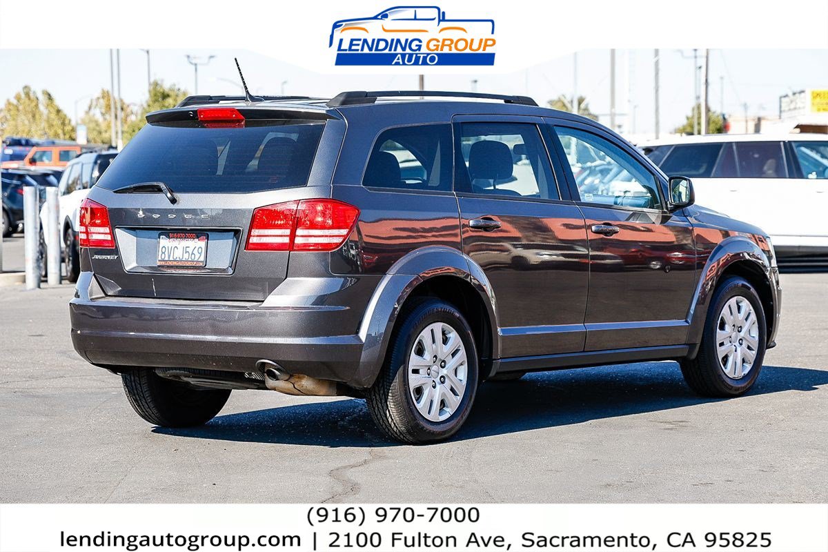 Used 2018 Dodge Journey SE FWD image 4
