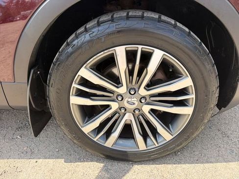 Used 2018 Ford Explorer Platinum AWD/4WD image 30