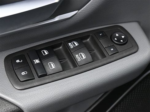 Used 2022 RAM 1500 Big Horn image 4