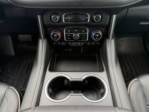 Used 2023 Chevrolet Tahoe Premier AWD/4WD image 15