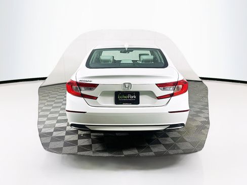 Used 2018 Honda Accord EX image 7