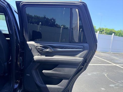 Used 2021 GMC Yukon Denali w/ Denali Premium Package RWD image 17