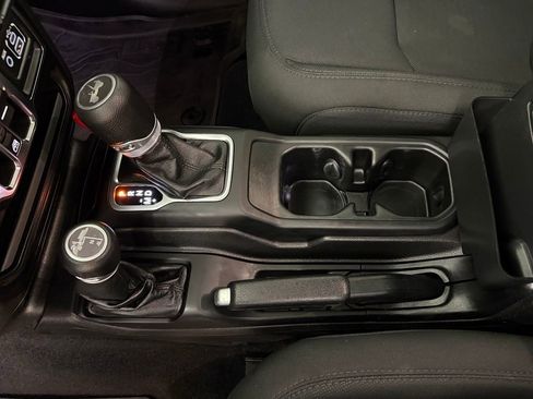 Used 2021 Jeep Wrangler Unlimited Sport AWD/4WD image 29