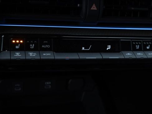 Used 2024 Toyota Prius Limited image 26