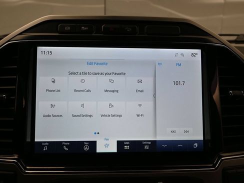 Used 2022 Ford F250 Lariat w/ Black Appearance Package AWD/4WD image 29