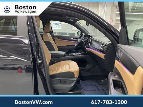 Used 2025 Volkswagen Atlas Cross Sport SEL R-Line image 13