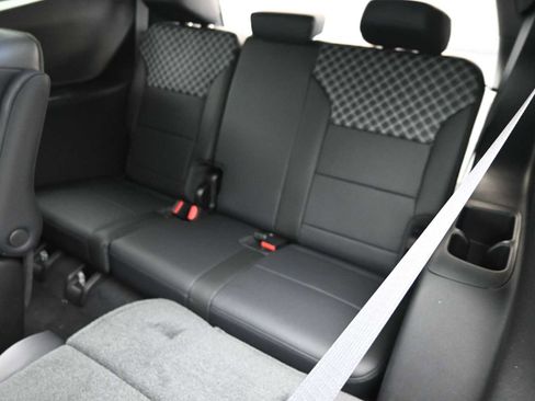 New 2026 GMC Acadia Denali w/ Super Cruise Package image 15