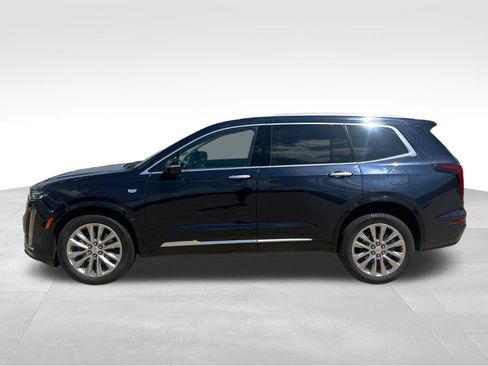 Used 2022 Cadillac XT6 Premium Luxury w/ Technology Package image 8