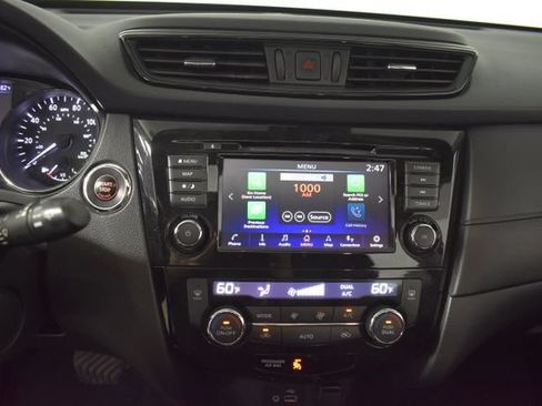 Used 2019 Nissan Rogue SV w/ Sun & Sound Touring Package AWD/4WD image 19