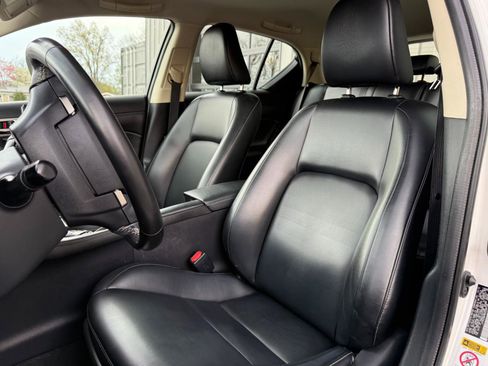 Used 2016 Lexus CT 200h image 14