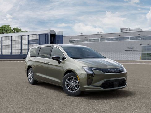 New 2027 Chrysler Pacifica Select FWD image 3