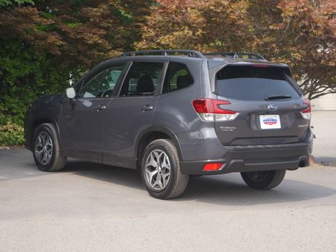 Used 2024 Subaru Forester Premium AWD/4WD image 20