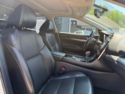 Used 2017 Nissan Maxima 3.5 SL FWD image 11
