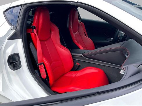 Used 2022 Chevrolet Corvette Stingray Coupe w/ Z51 Performance Package RWD image 8