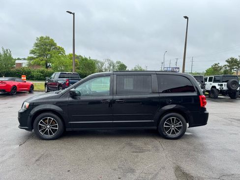 Used 2017 Dodge Grand Caravan GT FWD image 6