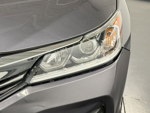 Used 2016 Honda Accord Sport image 21