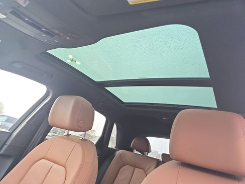 Used 2022 Audi Q3 2.0T Premium Plus w/ Premium Plus Package image 27