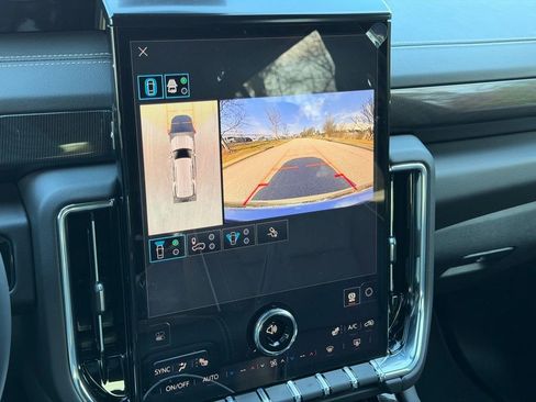 New 2026 GMC Yukon Elevation image 9