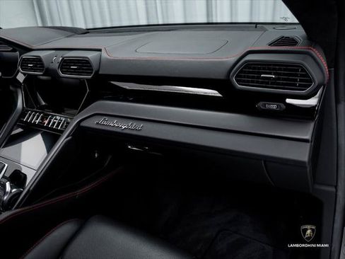 Used 2023 Lamborghini Urus S AWD/4WD image 42