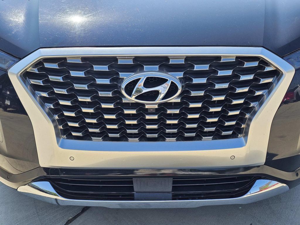 Used 2022 Hyundai Palisade Limited FWD image 3