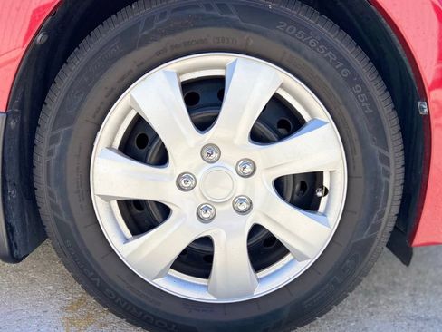 Used 2014 Toyota Corolla LE FWD image 12