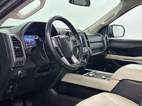 Used 2020 Ford Expedition Platinum image 18