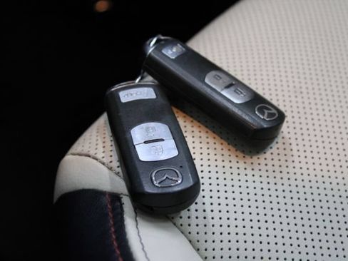 Used 2015 MAZDA MAZDA3 s Grand Touring FWD image 11