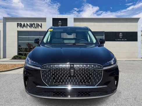 New 2026 Lincoln Aviator AWD image 2