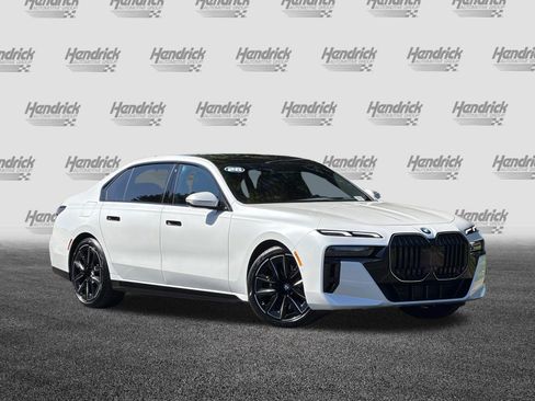 Used 2026 BMW 740i RWD image 2