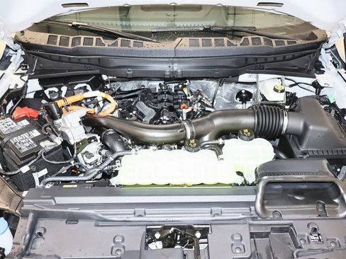 New 2025 Ford F150 Platinum w/ Equipment Group 702A High image 39