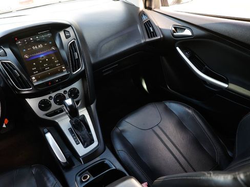 Used 2013 Ford Focus SE FWD image 21