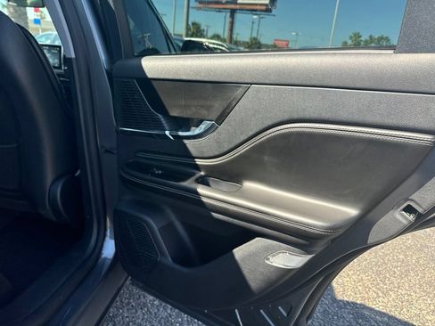 Used 2022 Lincoln Corsair FWD w/ Equipment Group 101A image 22