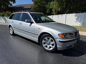 Used 2003 BMW 325i Wagon image 1