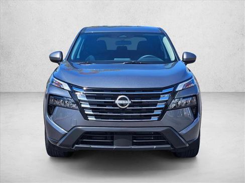 Used 2025 Nissan Rogue SV AWD/4WD image 2
