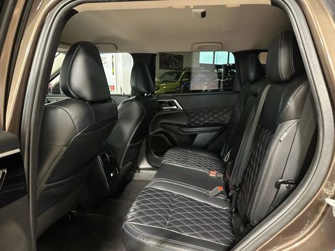 Used 2022 Mitsubishi Outlander SEL image 34