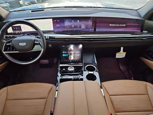 Used 2025 Cadillac Escalade Premium Luxury w/ Touring Package image 24