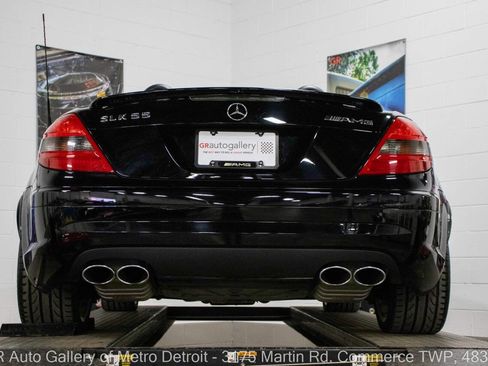 Used 2005 Mercedes-Benz SLK 55 AMG image 21