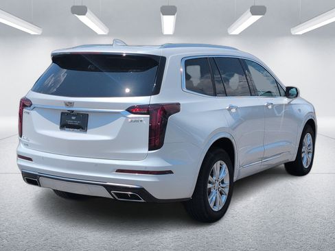 Certified 2024 Cadillac XT6 Luxury w/ LPO, Floor Liner Package AWD/4WD image 7