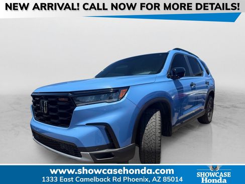 Used 2024 Honda Pilot TrailSport image 1