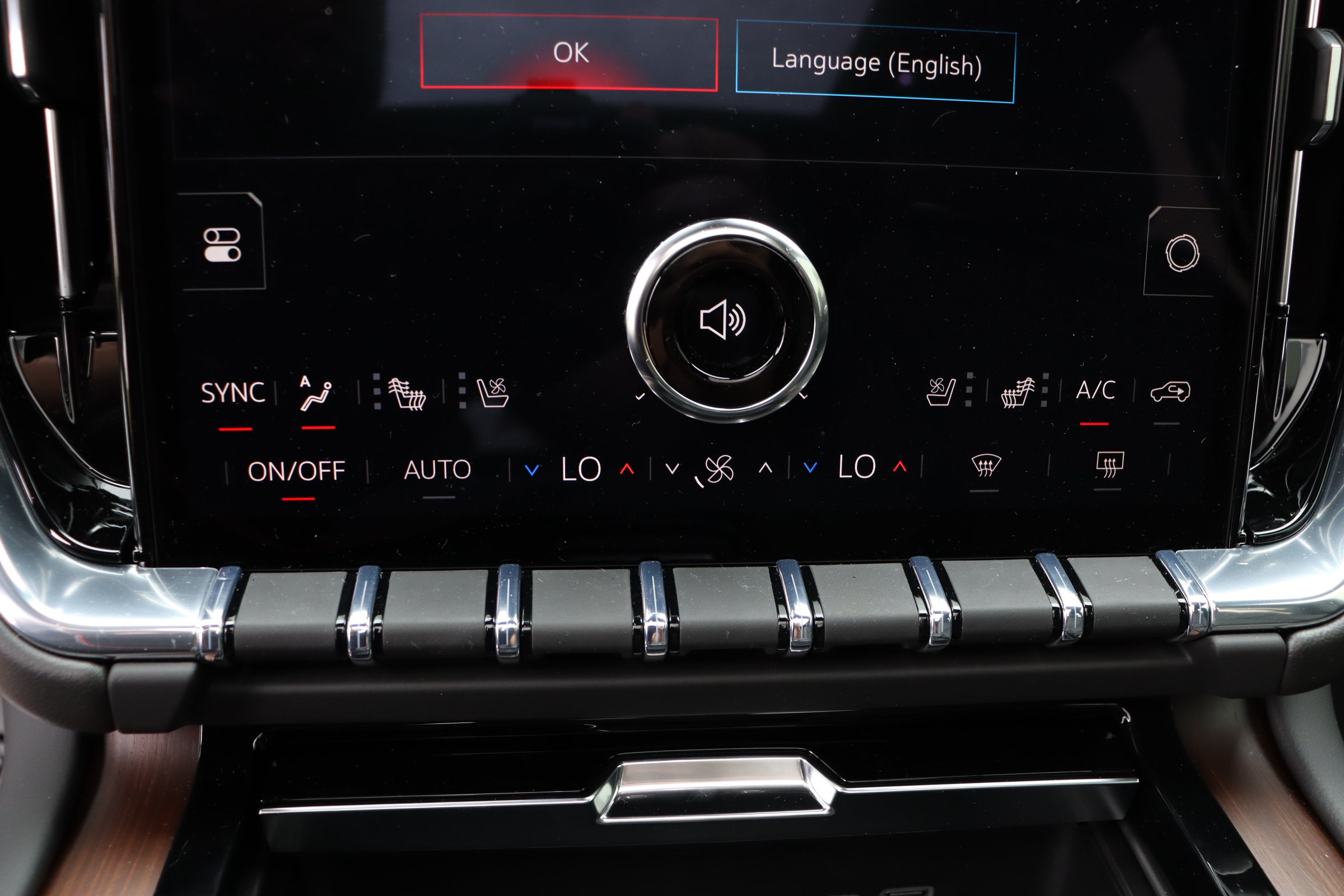 New 2026 GMC Yukon Denali w/ Sun & Power Step Package AWD/4WD image 19
