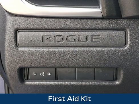 Used 2021 Nissan Rogue S AWD/4WD image 9