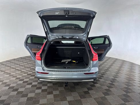 Used 2023 Volvo V60 B5 Cross Country Ultimate AWD/4WD image 19