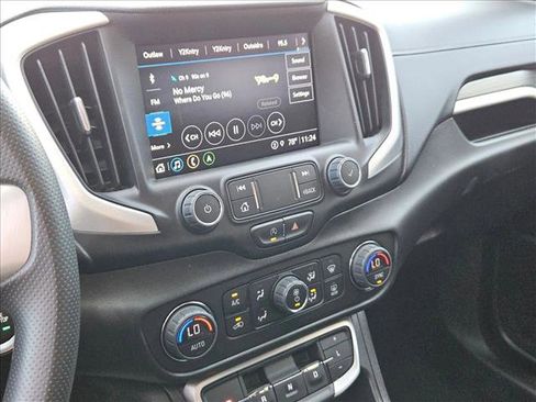 Used 2022 GMC Terrain SLE w/ Driver Convenience Package image 15