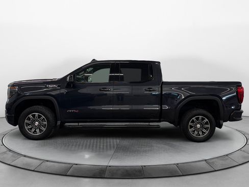Used 2024 GMC Sierra 1500 AT4 w/ AT4 Preferred Package AWD/4WD image 3