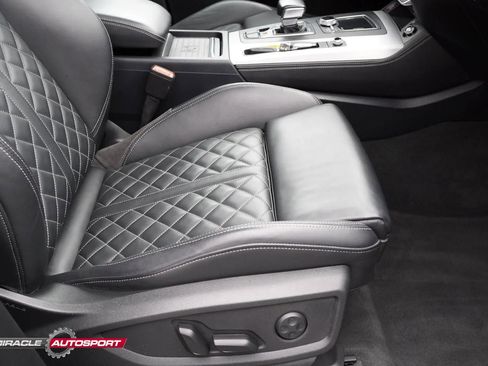 Used 2019 Audi SQ5 Premium Plus w/ Premium Plus Package image 32