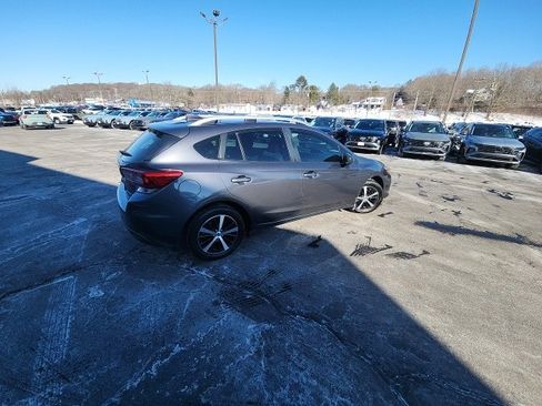 Used 2020 Subaru Impreza Premium image 4