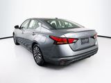 Used 2024 Nissan Altima 2.5 SV image 5